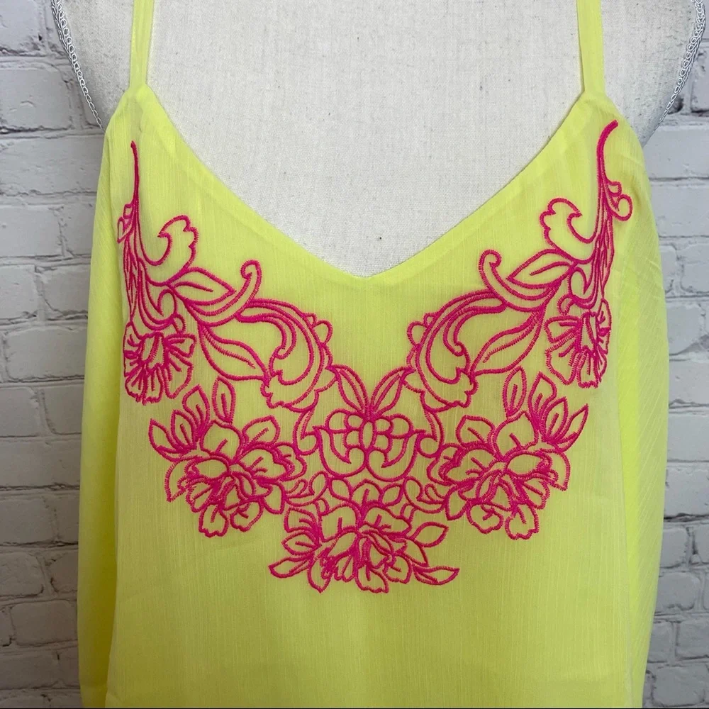 Torrid NWT Lime Green Embroidered Tank - Picture 3 of 6